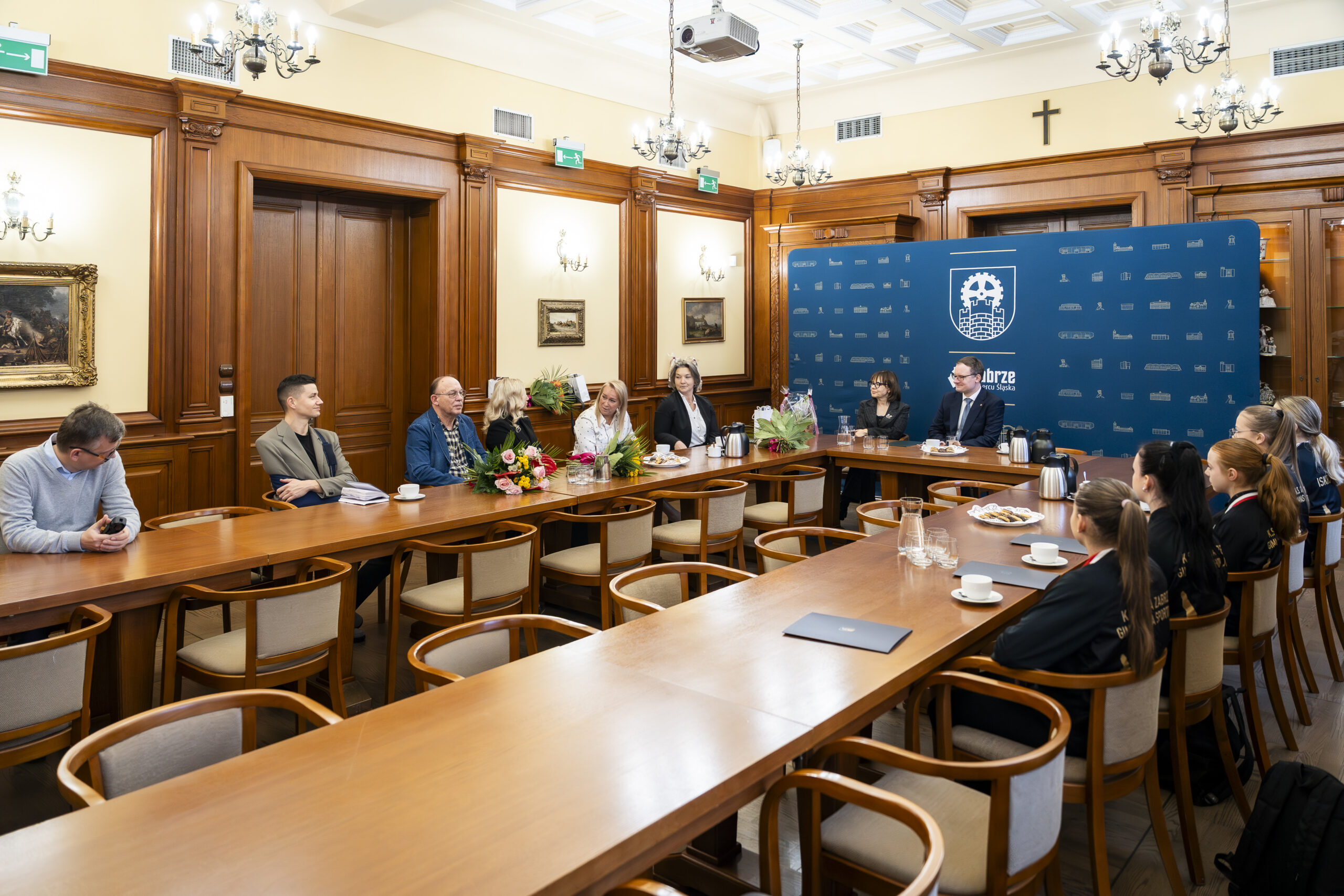 Mistrzynie Polski w gimnastyce sportowej z wizytą w Urzędzie Miejskim / fot. UM Zabrze