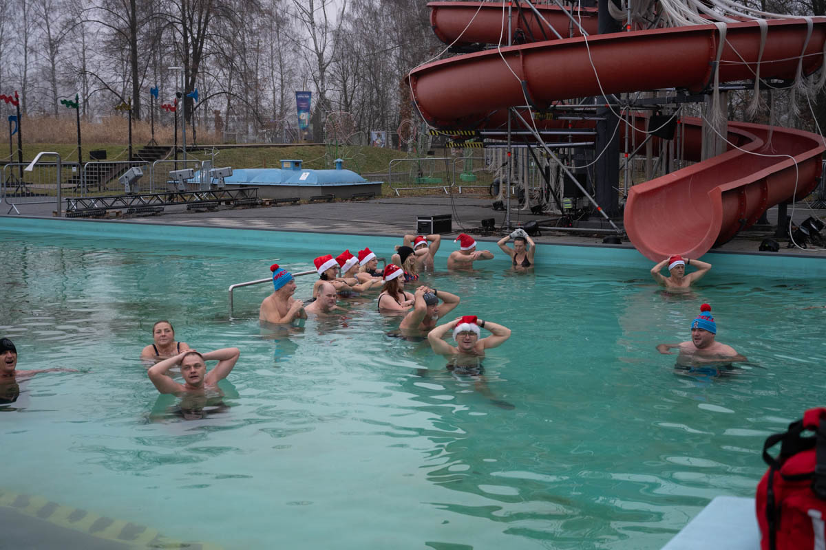 Świąteczna Akcja w Świętochłowicach: MotoMikołaje, Morsowanie i Bieg Mikołajowy na Rzecz Marzenia Justina / fot. Krzysztof Faber