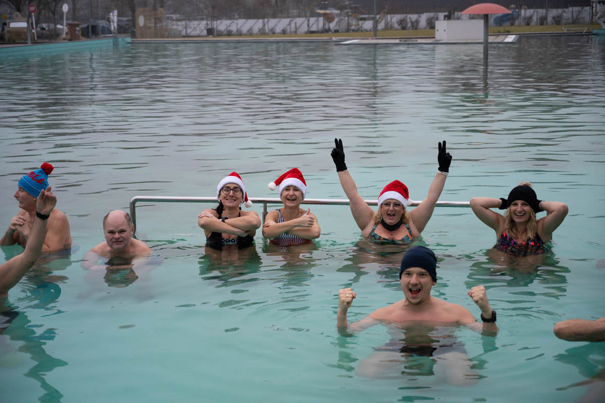 Świąteczna Akcja w Świętochłowicach: MotoMikołaje, Morsowanie i Bieg Mikołajowy na Rzecz Marzenia Justina / fot. Krzysztof Faber