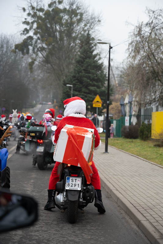 Świąteczna Akcja w Świętochłowicach: MotoMikołaje, Morsowanie i Bieg Mikołajowy na Rzecz Marzenia Justina / fot. Krzysztof Faber