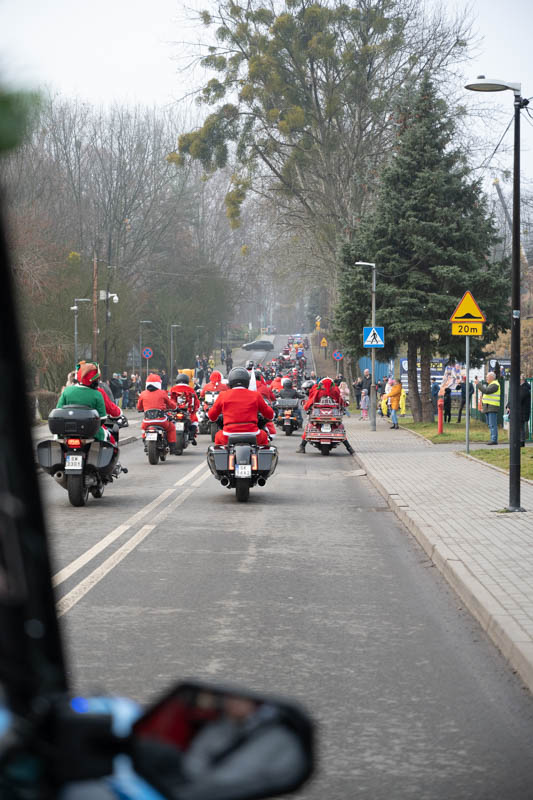 Świąteczna Akcja w Świętochłowicach: MotoMikołaje, Morsowanie i Bieg Mikołajowy na Rzecz Marzenia Justina / fot. Krzysztof Faber