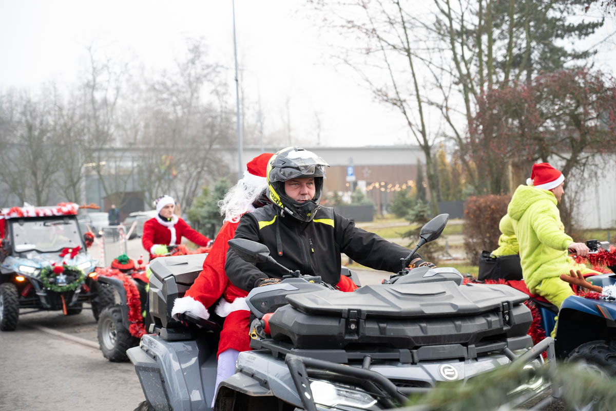 Świąteczna Akcja w Świętochłowicach: MotoMikołaje, Morsowanie i Bieg Mikołajowy na Rzecz Marzenia Justina / fot. Krzysztof Faber