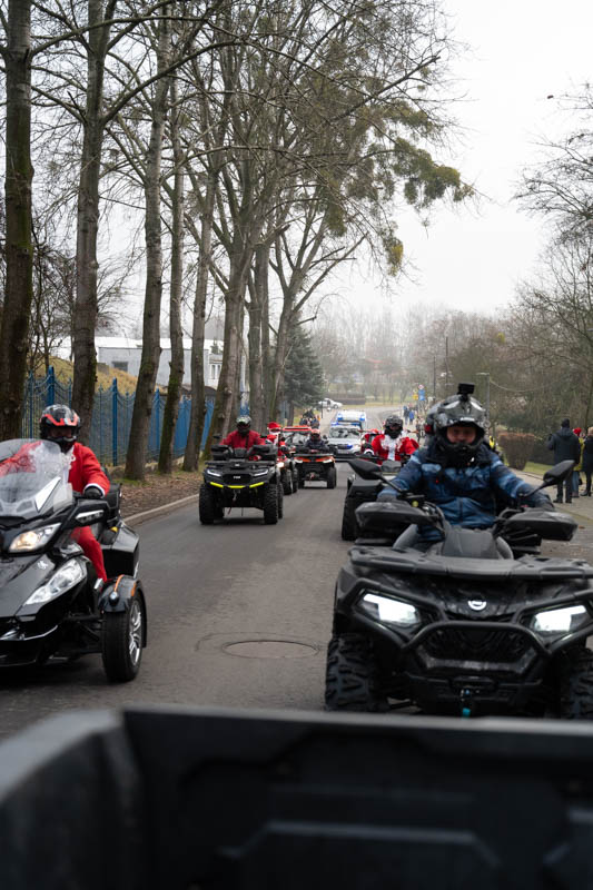 Świąteczna Akcja w Świętochłowicach: MotoMikołaje, Morsowanie i Bieg Mikołajowy na Rzecz Marzenia Justina / fot. Krzysztof Faber