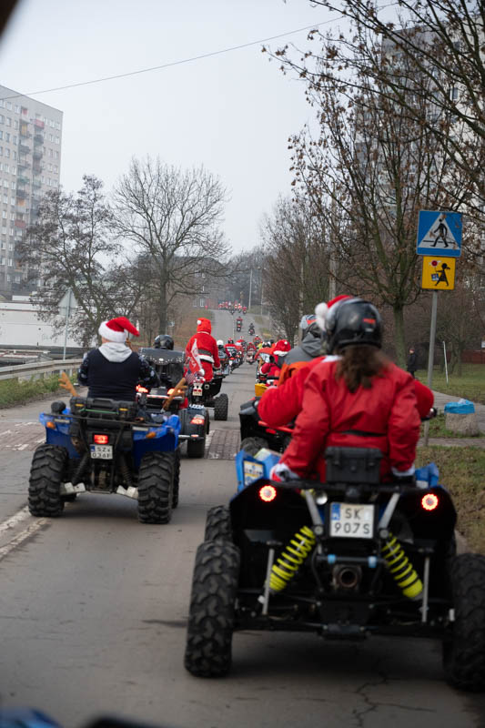 Świąteczna Akcja w Świętochłowicach: MotoMikołaje, Morsowanie i Bieg Mikołajowy na Rzecz Marzenia Justina / fot. Krzysztof Faber