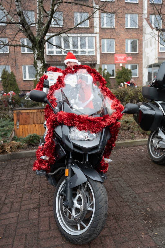 Świąteczna Akcja w Świętochłowicach: MotoMikołaje, Morsowanie i Bieg Mikołajowy na Rzecz Marzenia Justina / fot. Krzysztof Faber