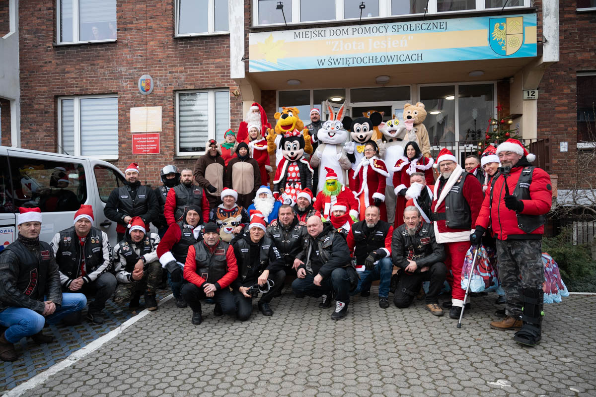 Świąteczna Akcja w Świętochłowicach: MotoMikołaje, Morsowanie i Bieg Mikołajowy na Rzecz Marzenia Justina / fot. Krzysztof Faber