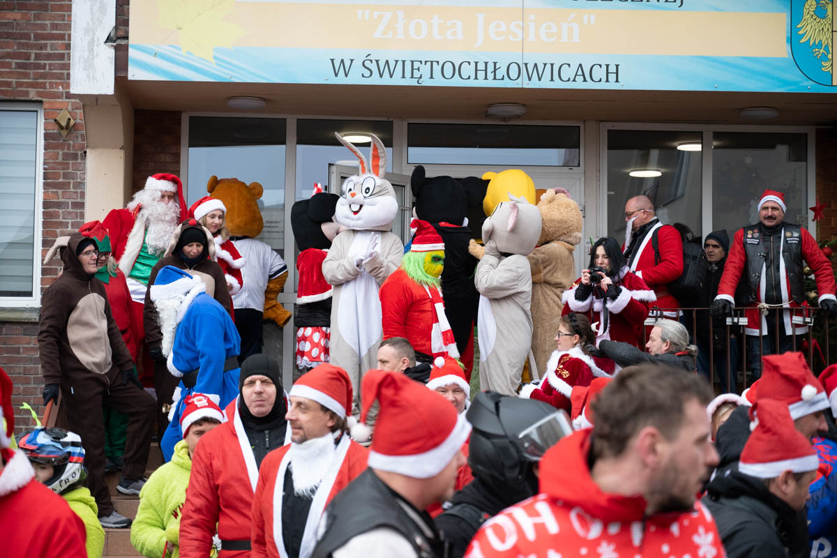 Świąteczna Akcja w Świętochłowicach: MotoMikołaje, Morsowanie i Bieg Mikołajowy na Rzecz Marzenia Justina / fot. Krzysztof Faber