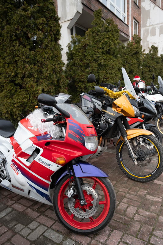 Świąteczna Akcja w Świętochłowicach: MotoMikołaje, Morsowanie i Bieg Mikołajowy na Rzecz Marzenia Justina / fot. Krzysztof Faber