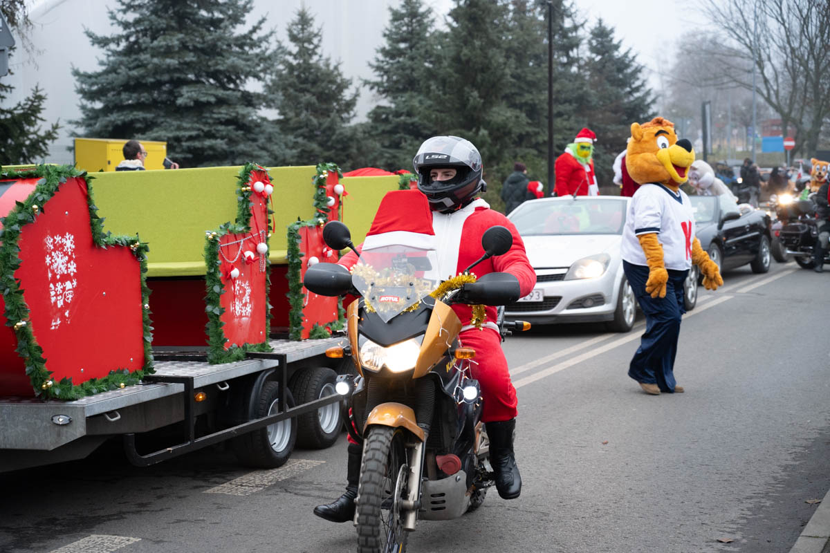 Świąteczna Akcja w Świętochłowicach: MotoMikołaje, Morsowanie i Bieg Mikołajowy na Rzecz Marzenia Justina / fot. Krzysztof Faber
