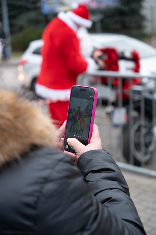 Świąteczna Akcja w Świętochłowicach: MotoMikołaje, Morsowanie i Bieg Mikołajowy na Rzecz Marzenia Justina / fot. Krzysztof Faber