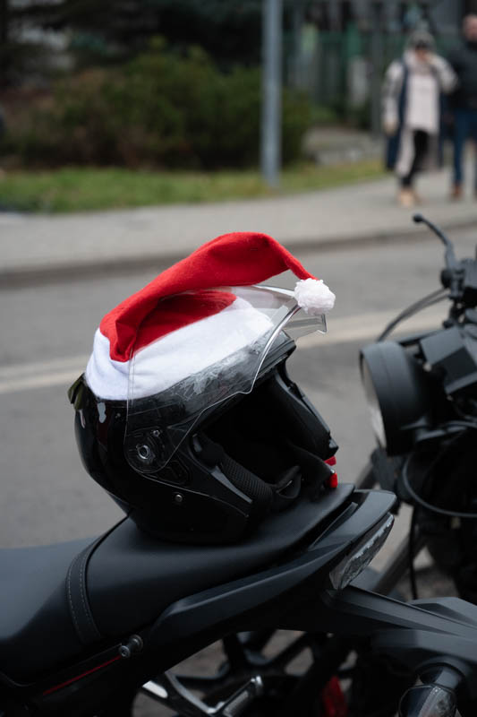 Świąteczna Akcja w Świętochłowicach: MotoMikołaje, Morsowanie i Bieg Mikołajowy na Rzecz Marzenia Justina / fot. Krzysztof Faber