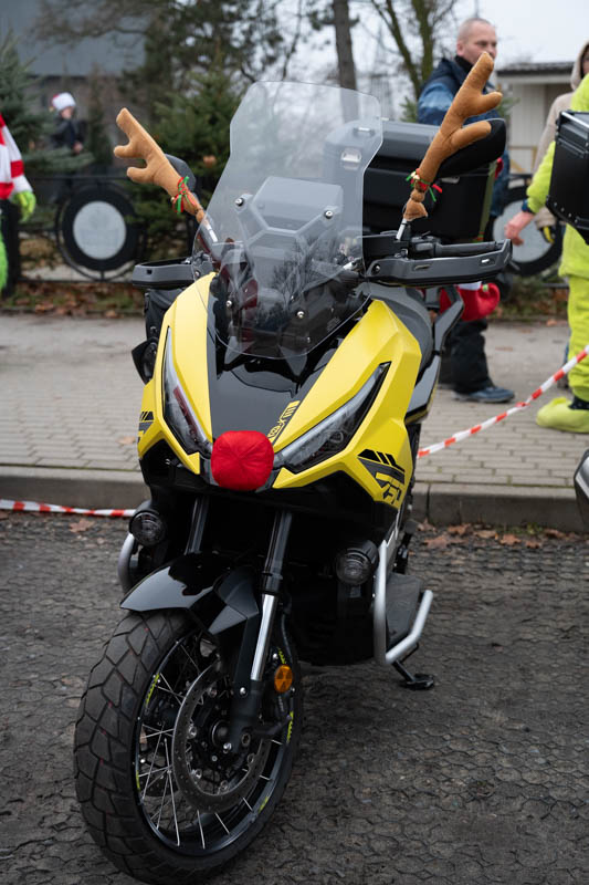 Świąteczna Akcja w Świętochłowicach: MotoMikołaje, Morsowanie i Bieg Mikołajowy na Rzecz Marzenia Justina / fot. Krzysztof Faber