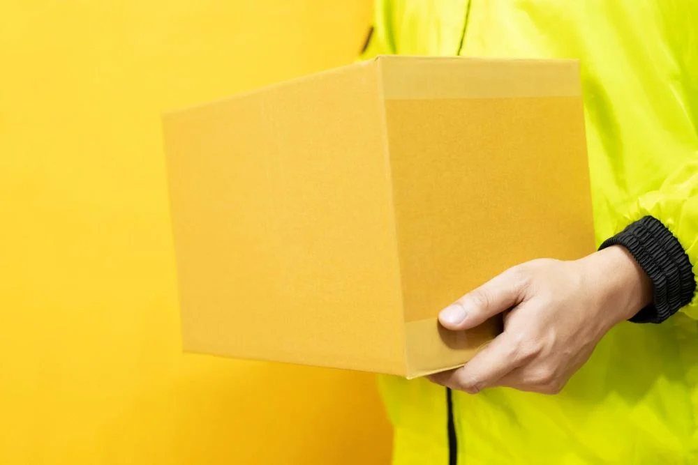 Jak logistyka wpływa na opinie o sklepie internetowym i powracalność klientów?