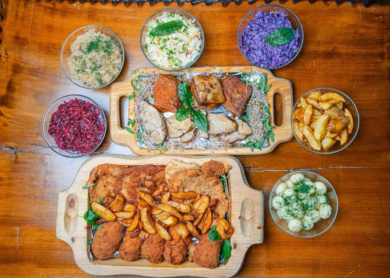 Koryta mięsne w Sosnowcu - góralska tradycja, która łączy ludzi przy jednym stole