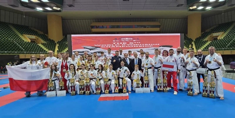 Sensei Dariusz Kudyk z Żor na podium MŚ KWF / fot. UM Żory