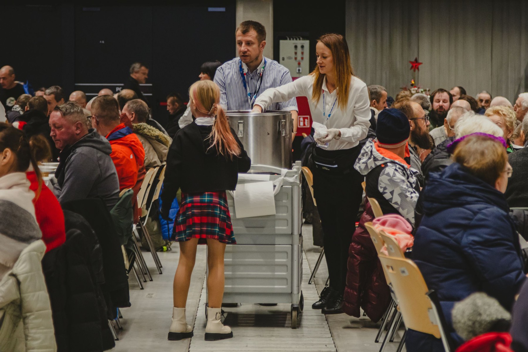 Metropolitalna Wigilia bez Samotności w Katowicach 2025 – święta dla każdego / fot. KAW