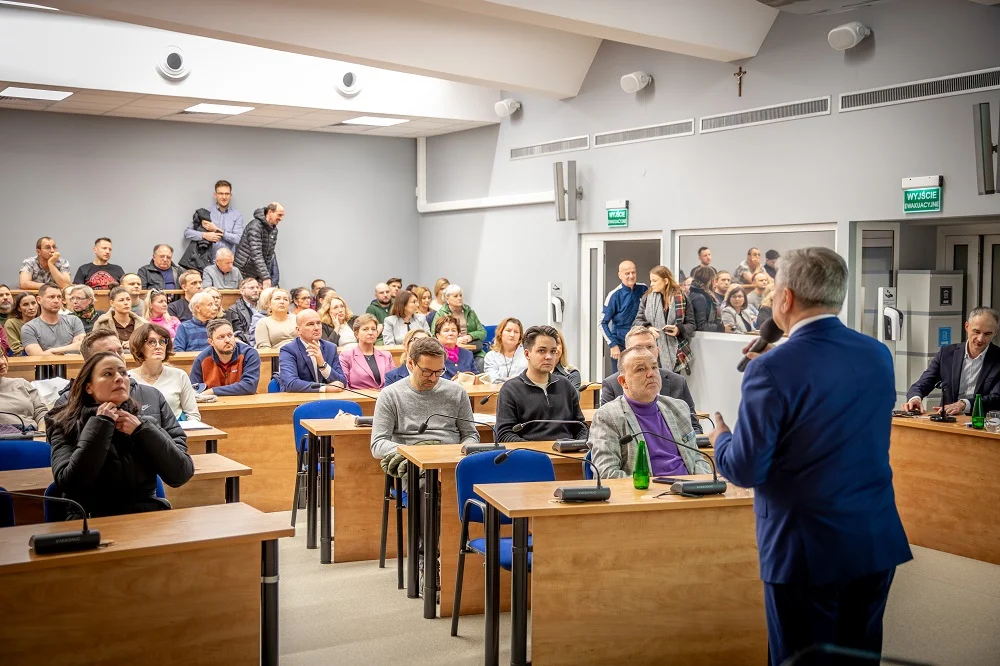 Nowe lodowisko w Tychach – spotkanie z mieszkańcami dotyczące inwestycji