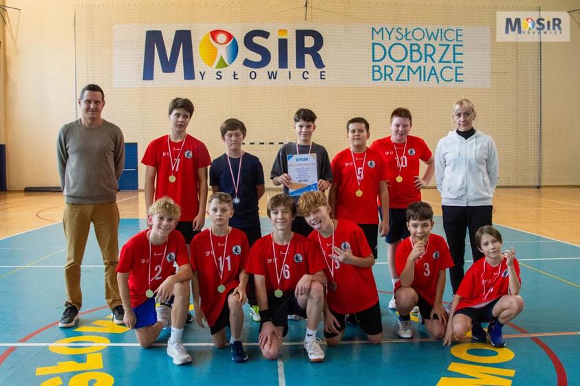 Szkoła Podstawowa nr 17 mistrzem piłki ręcznej chłopców młodszych w Mysłowicach