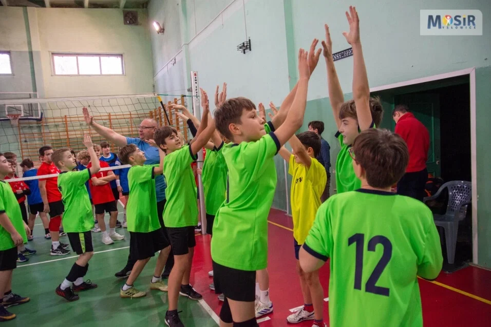 Szkoła Podstawowa nr 14 mistrzem Mysłowic w siatkówce chłopców