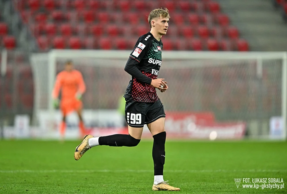 Woudstra odchodzi z GKS Tychy z powodu kontuzji, Wuwer wzmacnia drużynę na wypożyczeniu