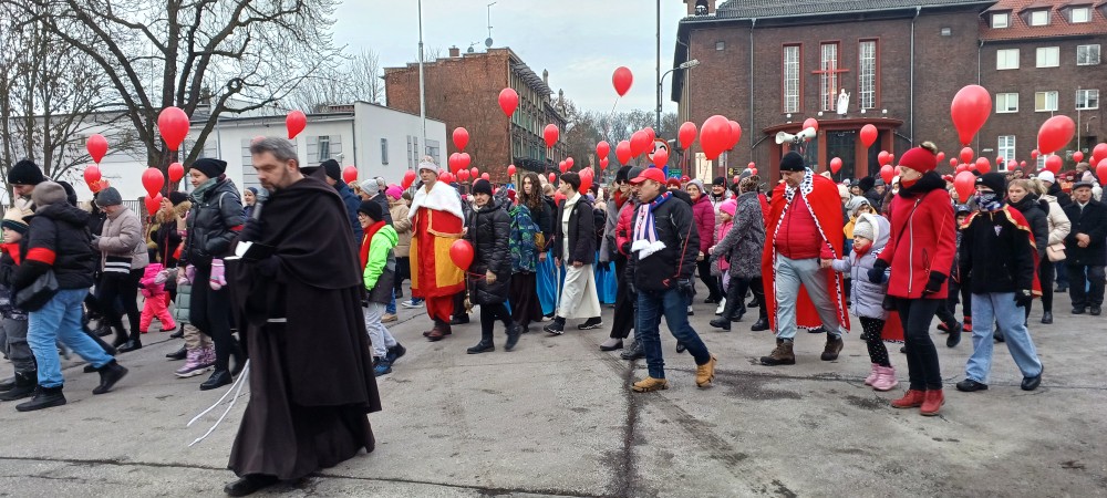 Orszak Trzech Króli 2026 w Zabrzu. Ulicami miasta przeszedł barwny pochód / fot. Sara Synowiec