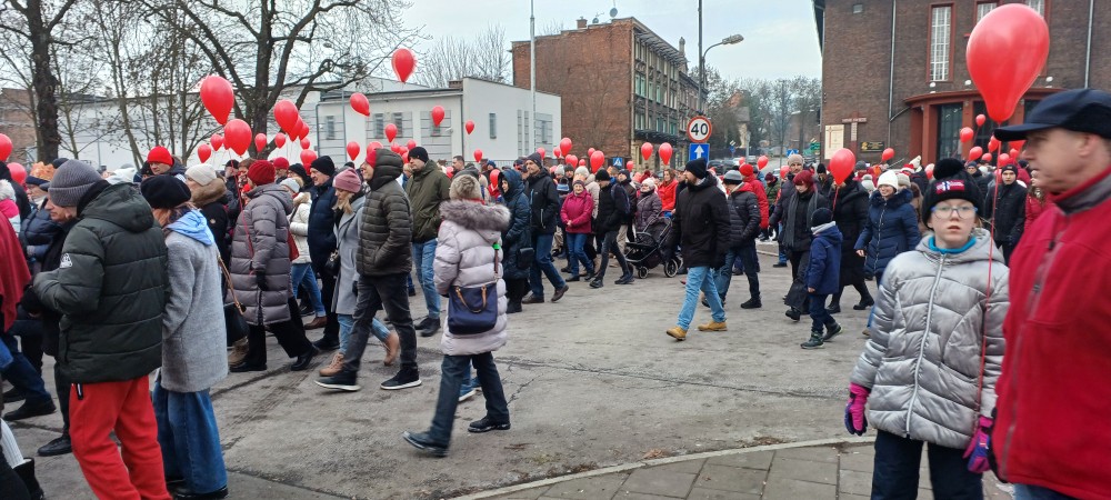 Orszak Trzech Króli 2026 w Zabrzu. Ulicami miasta przeszedł barwny pochód / fot. Sara Synowiec