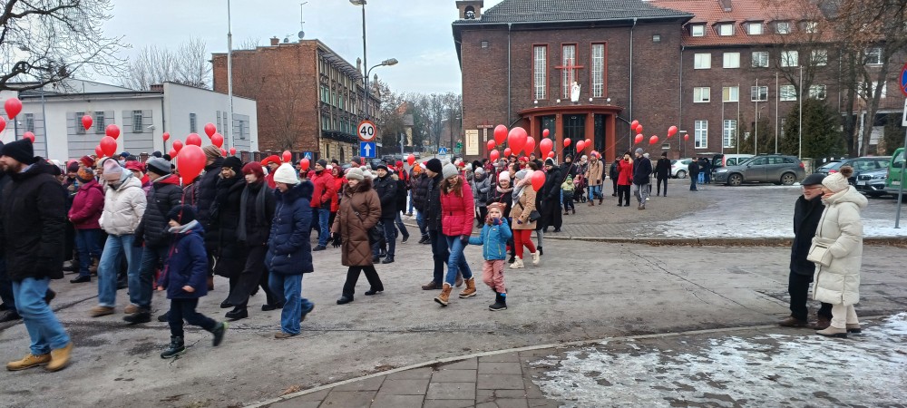 Orszak Trzech Króli 2026 w Zabrzu. Ulicami miasta przeszedł barwny pochód / fot. Sara Synowiec