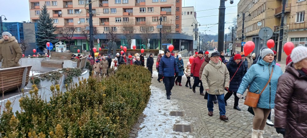 Orszak Trzech Króli 2026 w Zabrzu. Ulicami miasta przeszedł barwny pochód / fot. Sara Synowiec