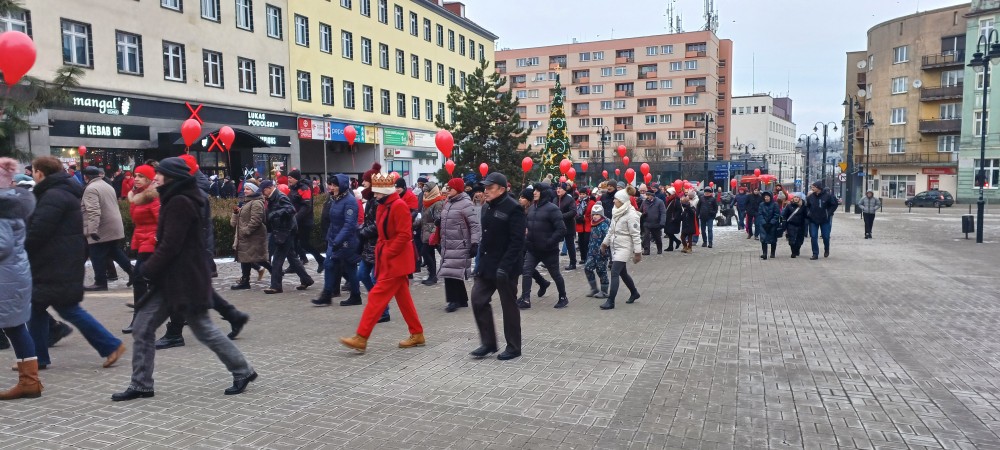 Orszak Trzech Króli 2026 w Zabrzu. Ulicami miasta przeszedł barwny pochód / fot. Sara Synowiec