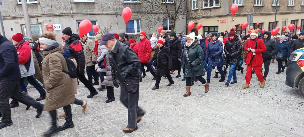 Orszak Trzech Króli 2026 w Zabrzu. Ulicami miasta przeszedł barwny pochód / fot. Sara Synowiec