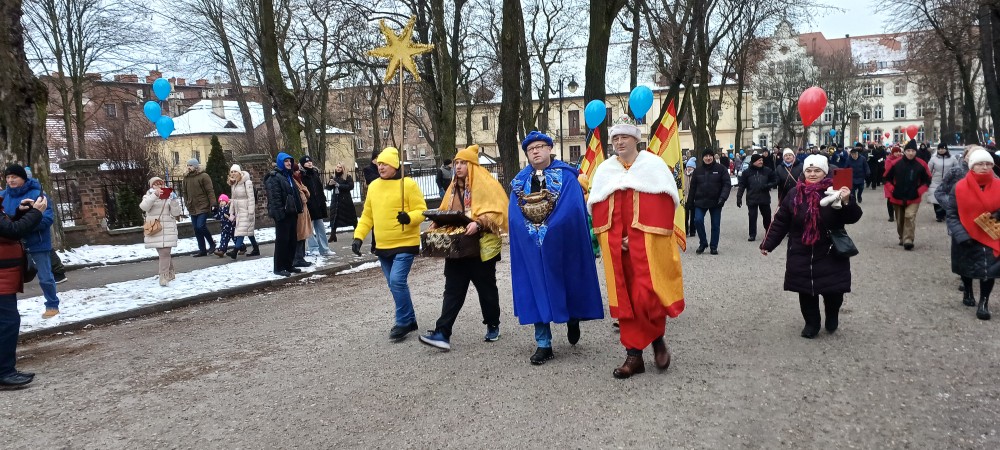 Orszak Trzech Króli 2026 w Zabrzu. Ulicami miasta przeszedł barwny pochód / fot. Sara Synowiec