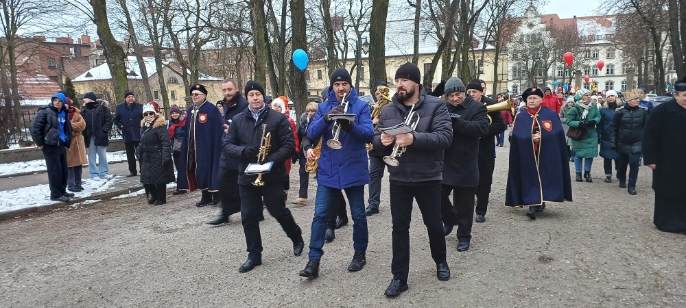 Orszak Trzech Króli 2026 w Zabrzu. Ulicami miasta przeszedł barwny pochód / fot. Sara Synowiec