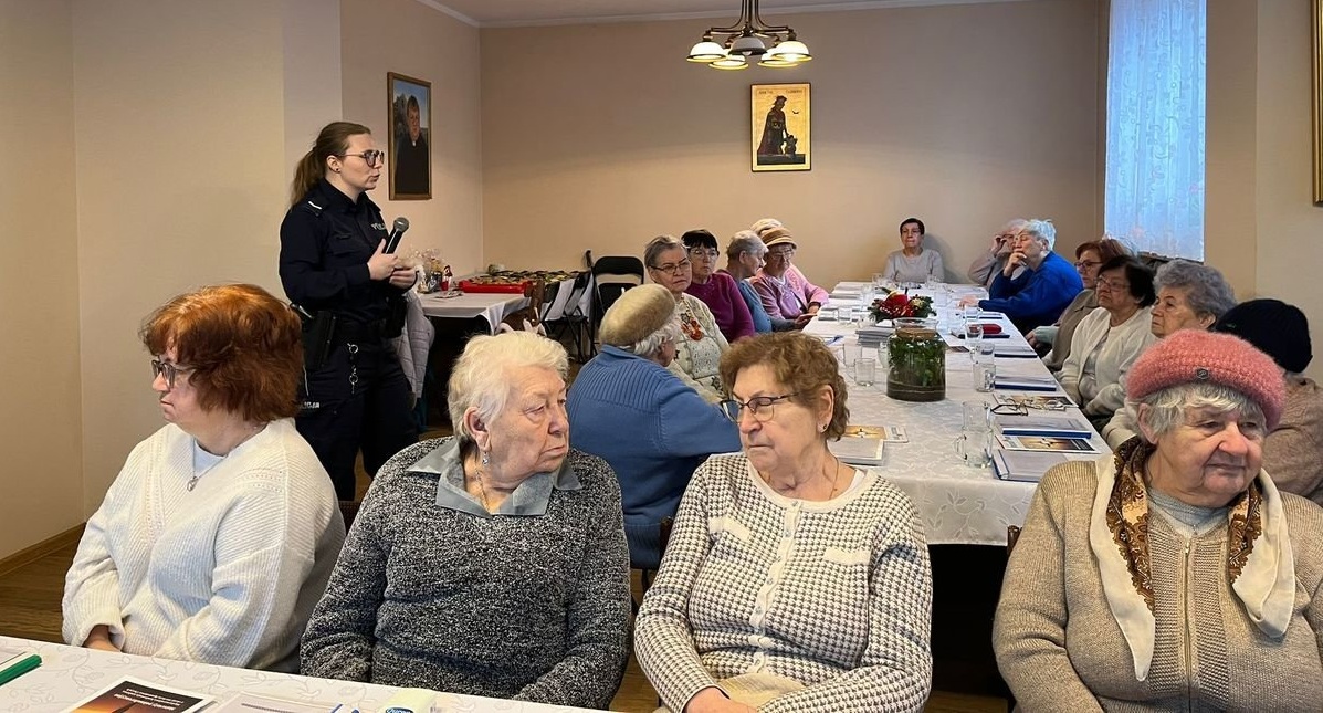 W parafii św. Floriana w Chorzowie odbyła się debata społeczna poświęcona bezpieczeństwu seniorów