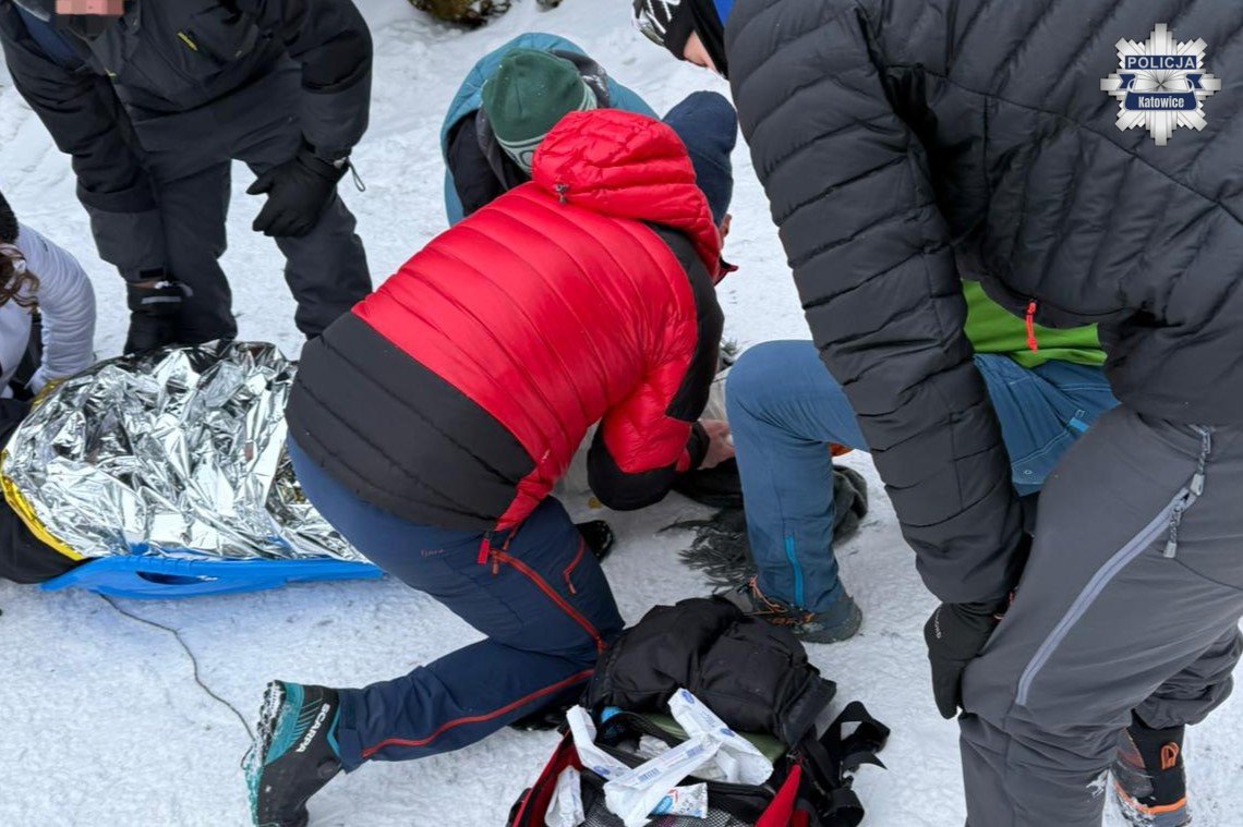 Katowicki policjant ratuje turystę w Tatrach poza służbą – bohater w akcji