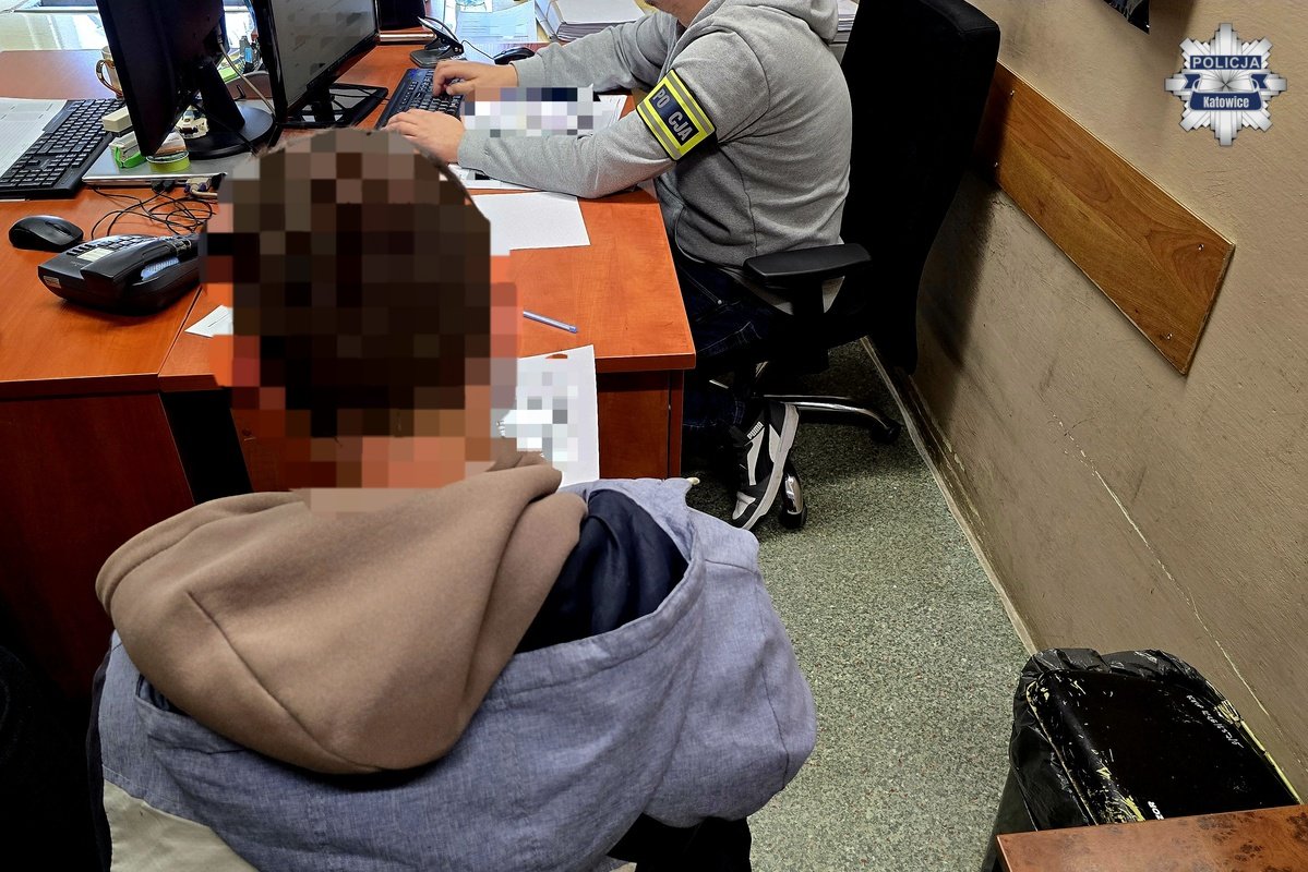 Oszustwa metodą „na podszywacza”. "Wybierak" w rękach katowickich policjantów