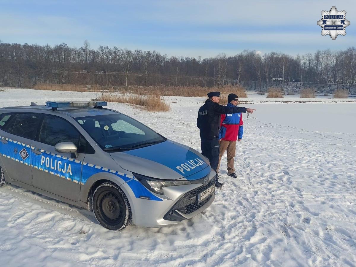 Zamarznięte stawy i jeziora kuszą, ale to pułapka. Policja kontroluje akweny