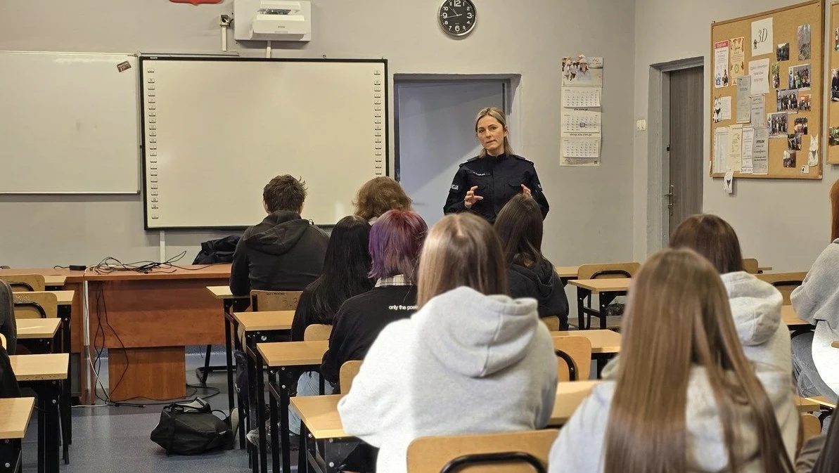 Odpowiedzialność prawna nieletnich – spotkanie profilaktyczne w LO nr 1 w Świętochłowicach