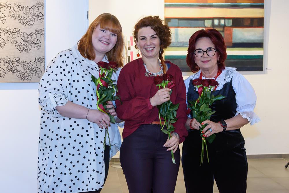 Wystawa „3M” w Oknie na kulturę: trzy artystki i trzy światy