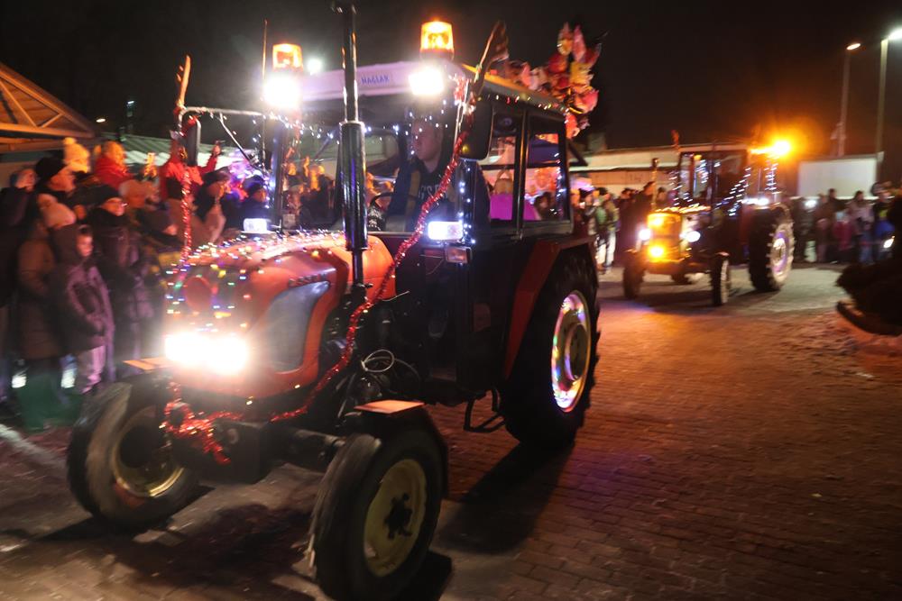 Orzeska Parada Świąteczna rozświetliła miasto! Zobacz relację z wydarzenia!