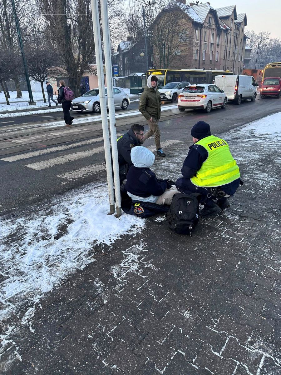 10-latka potrącona na przejściu dla pieszych w Świętochłowicach. Trafiła do szpitala / fot. Straż Miejska w Świętochłowicach