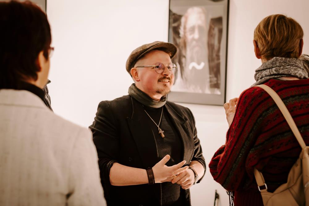 Wernisaż Miłosza Nosiadka w Miejskiej Bibliotece Publicznej w Żorach