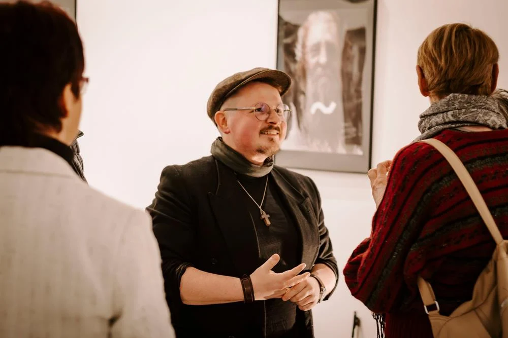 Wernisaż Miłosza Nosiadka w Miejskiej Bibliotece Publicznej w Żorach