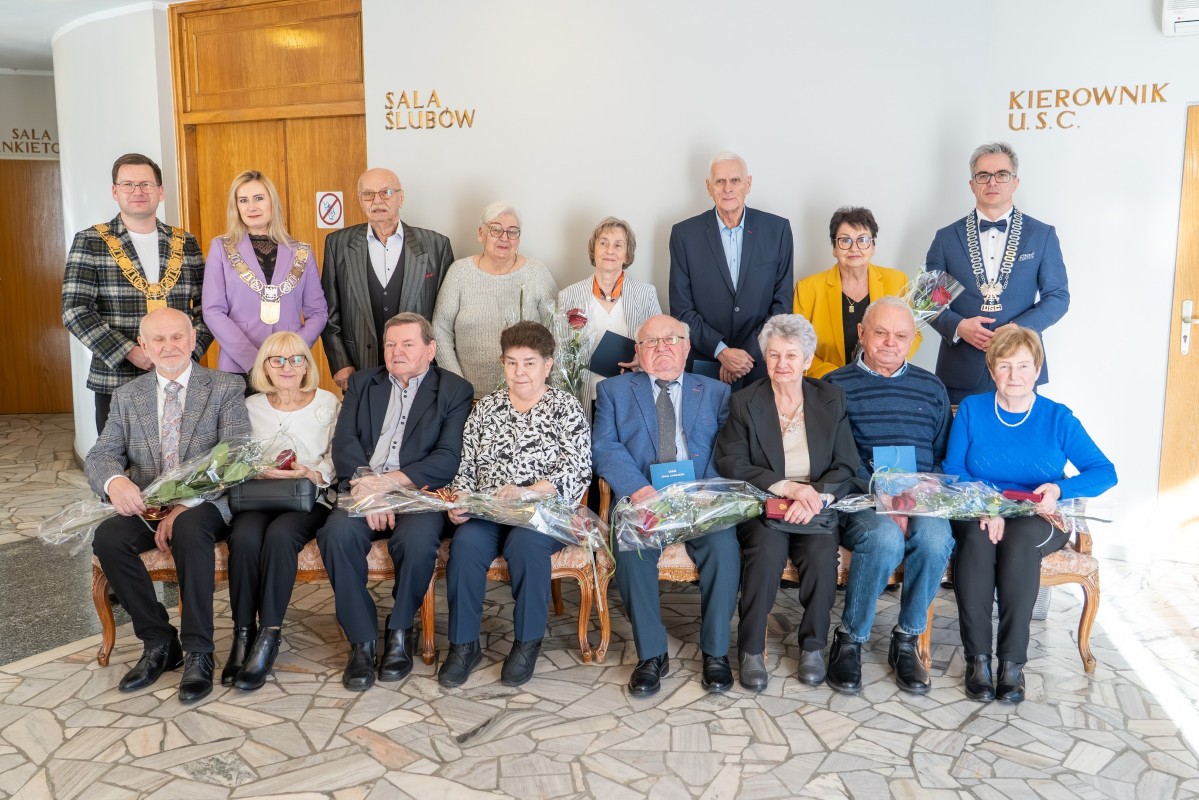 Złote i Diamentowe Gody w Chorzowie. Wyjątkowe jubileusze małżeńskie w USC