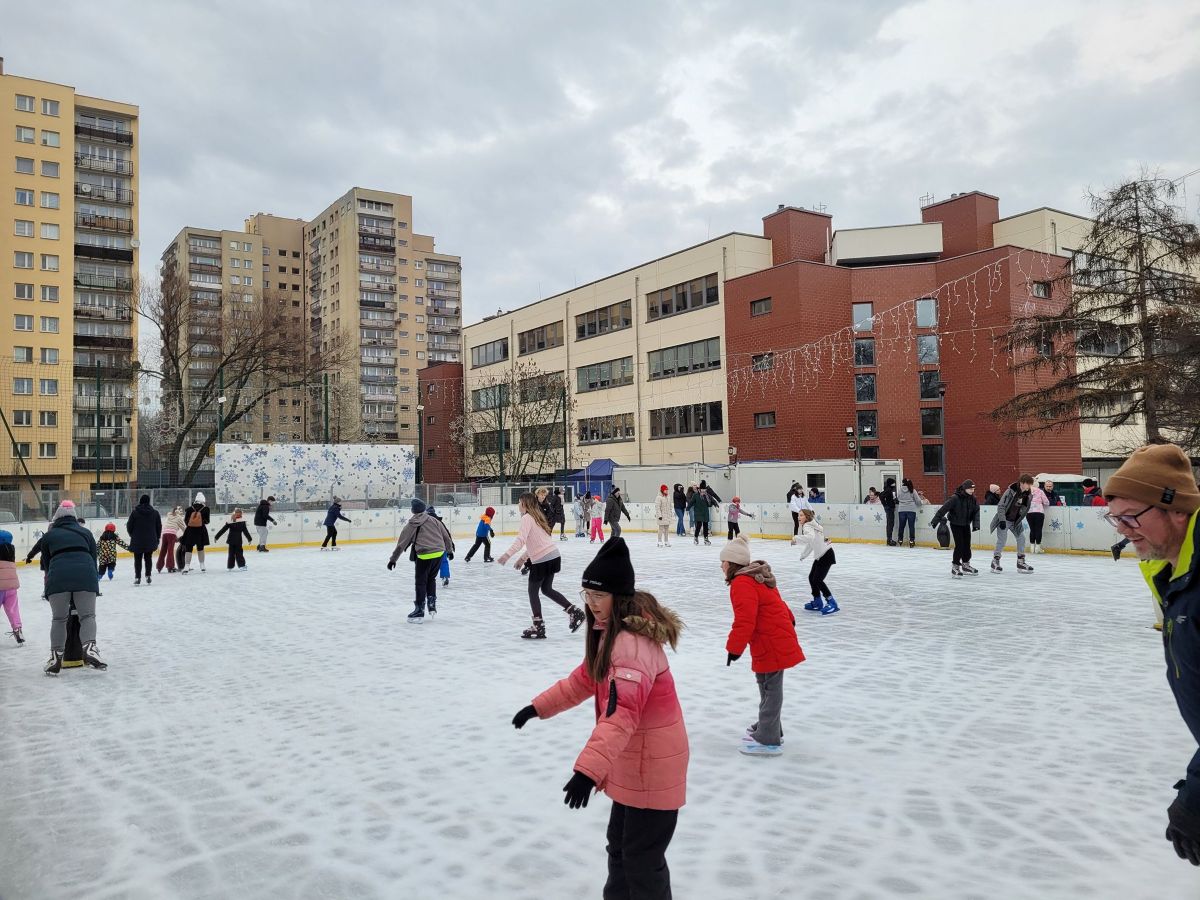 Więcej ślizgawek na lodowisku MORiS Chorzów. Nowe zasady od 1 lutego