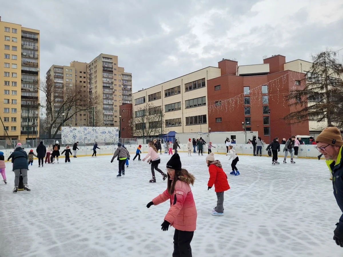 Więcej ślizgawek na lodowisku MORiS Chorzów. Nowe zasady od 1 lutego