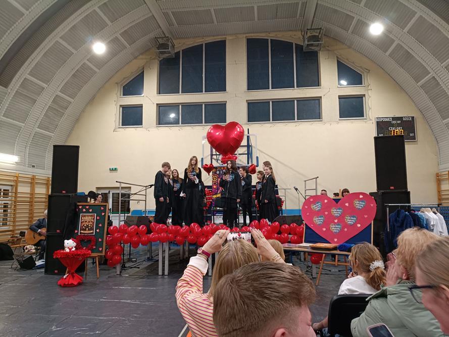 619190695_10161893610062821_727158335486369601_n