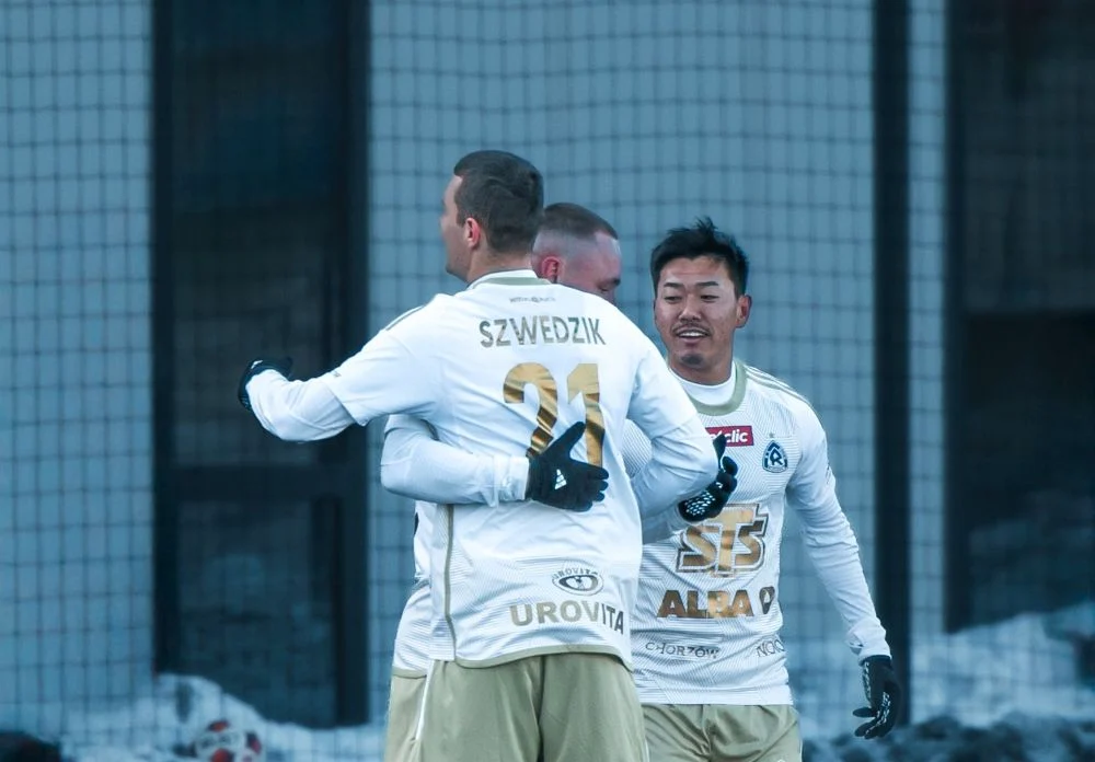 Ruch Chorzów: Przygotowania do rozgrywek trwają! Klub dopiął pierwszy transfer, a piłkarze wygrali w sparingu