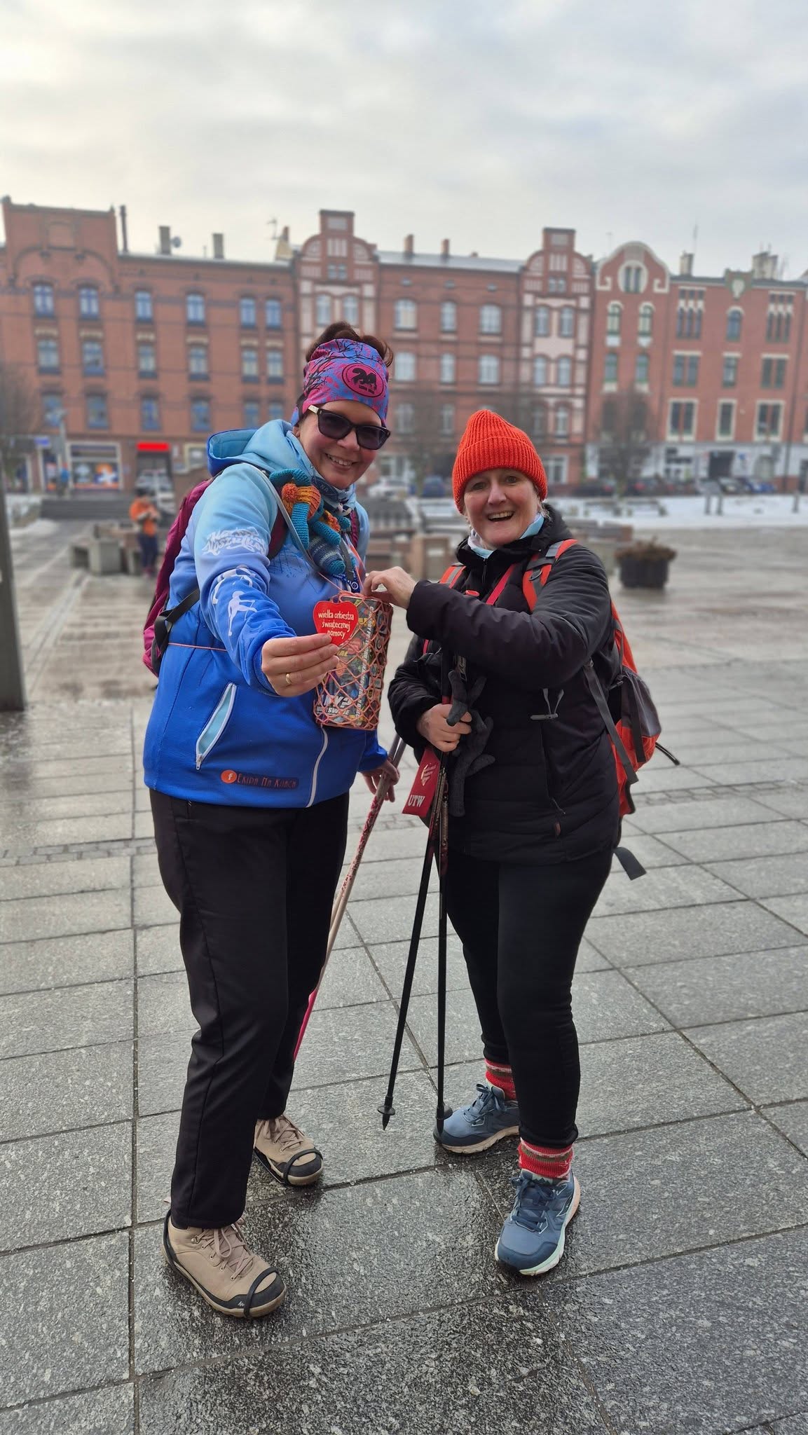 WOŚP Ruda Śląska: Ekipa Na Kijach przeszła 34 km – nordic walking przez dzielnice / fot. Ekipa na Kijach FB