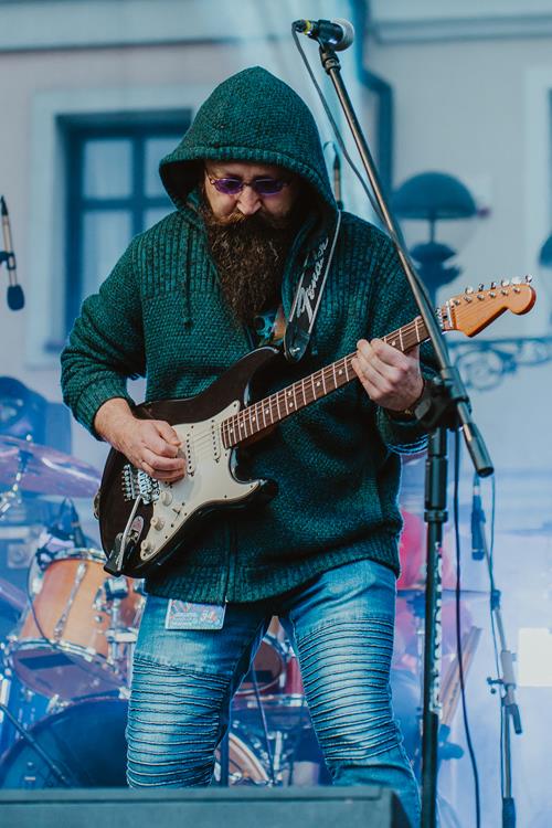 621797889_1299390602215491_2940644084143472680_n