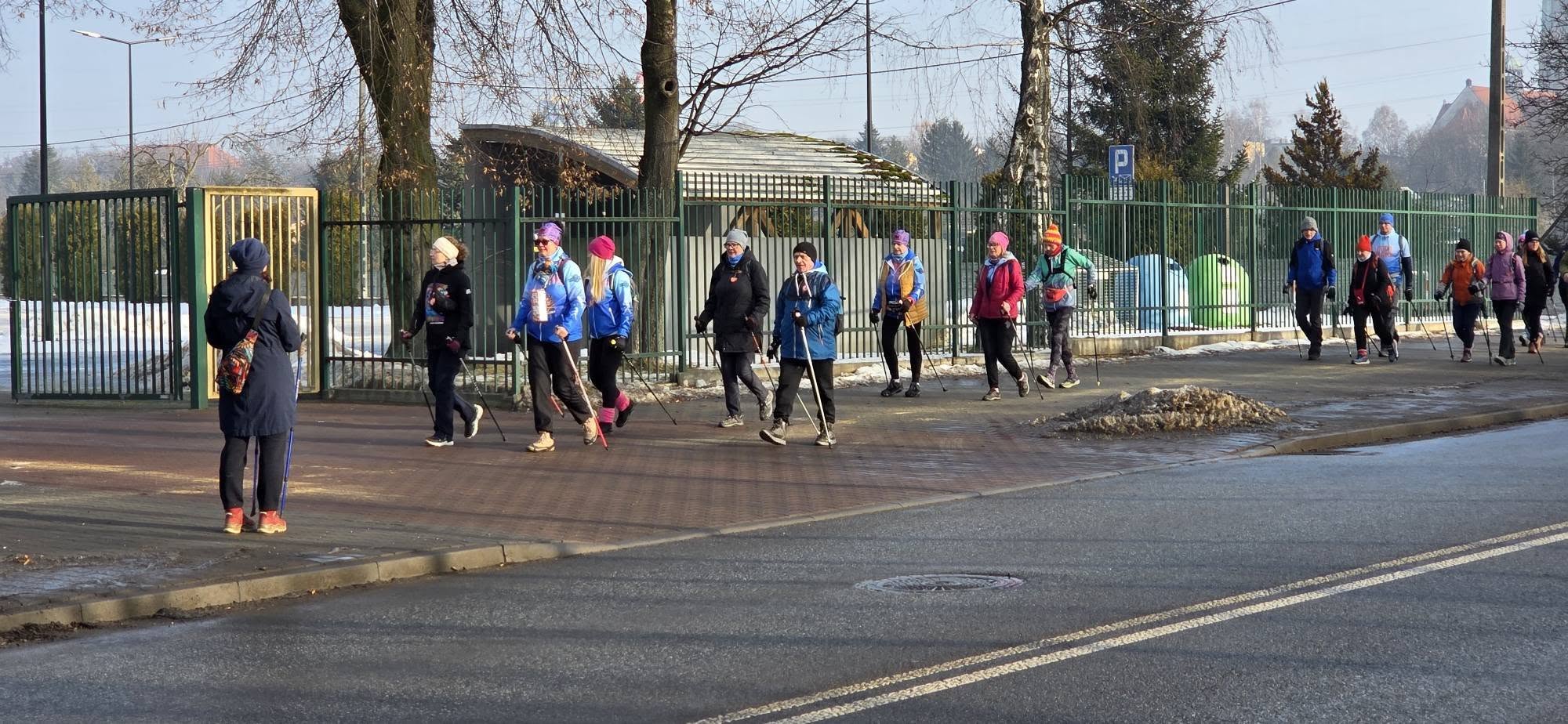 WOŚP Ruda Śląska: Ekipa Na Kijach przeszła 34 km – nordic walking przez dzielnice / fot. Ekipa na Kijach FB
